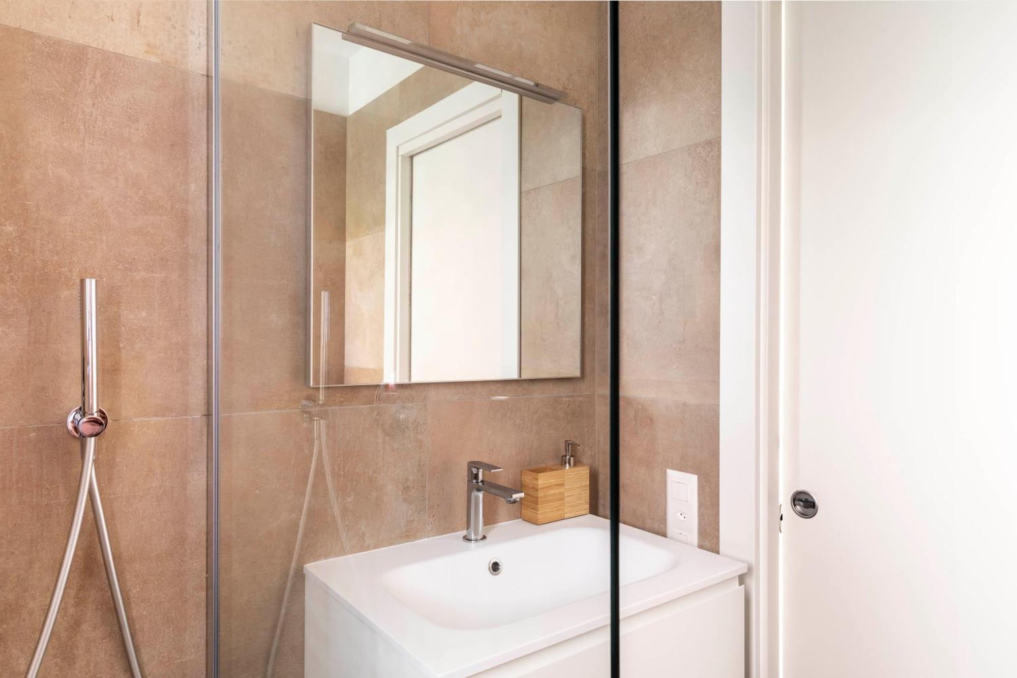 Regalia Suites - Free Parking Lugano Dış mekan fotoğraf