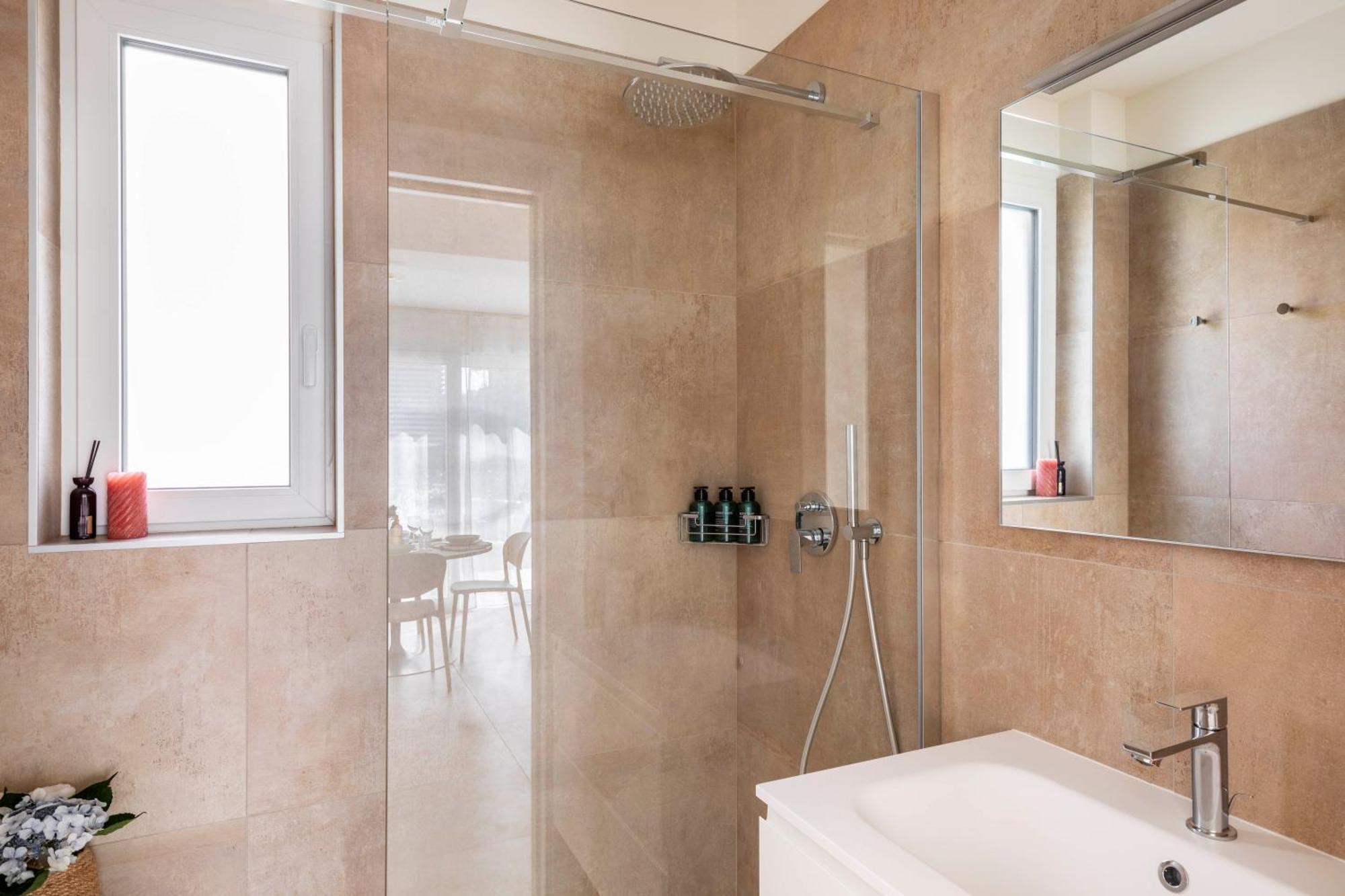 Regalia Suites - Free Parking Lugano Dış mekan fotoğraf