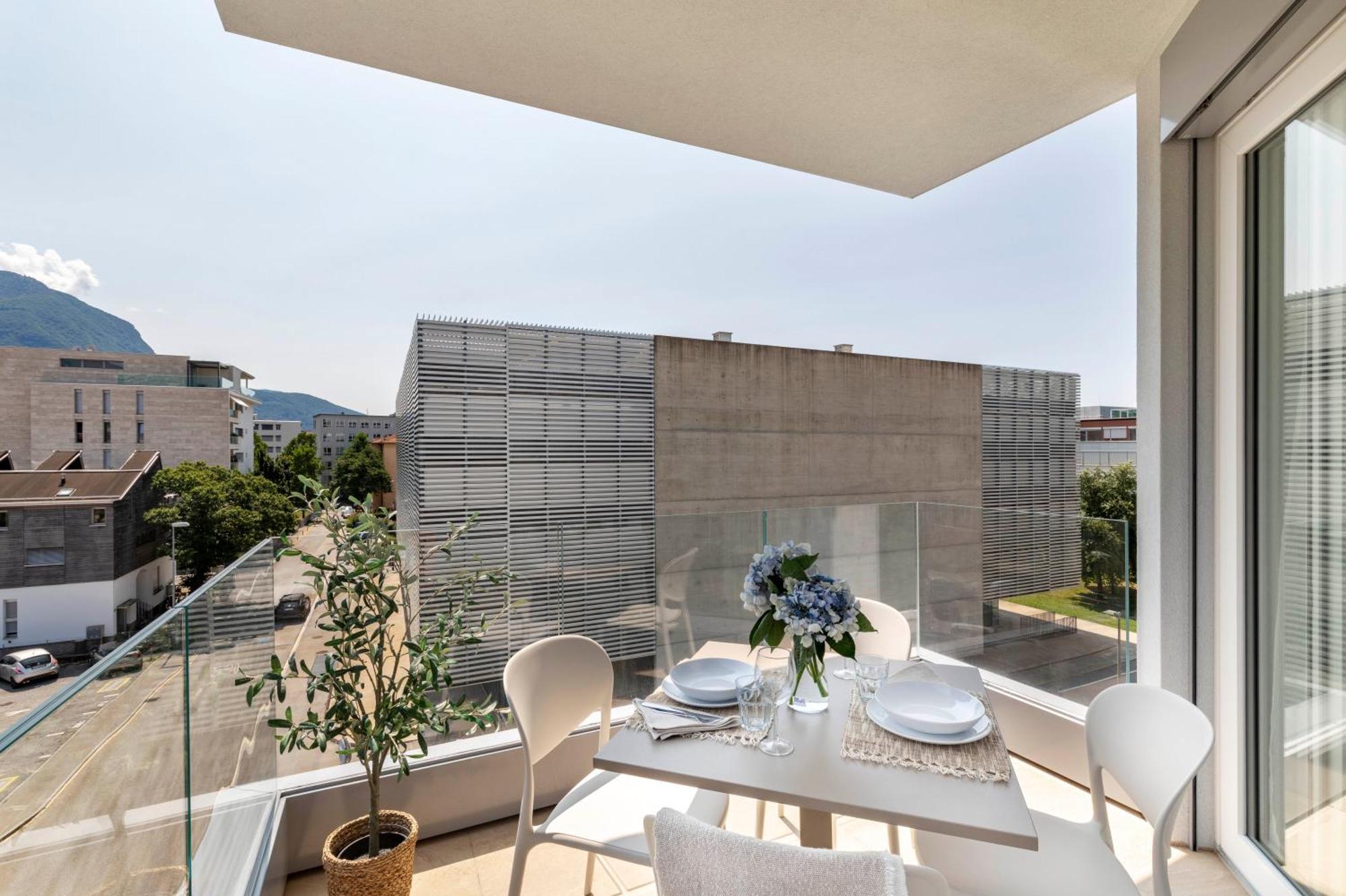 Regalia Suites - Free Parking Lugano Dış mekan fotoğraf